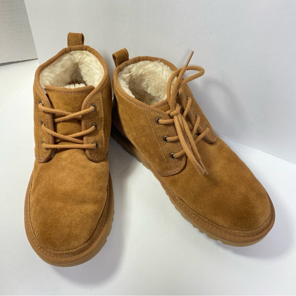 UGG Neumel Chukka Chestnut Suede Lace-Up Ankle Boots Sheepskin Lined Womens Sz 9